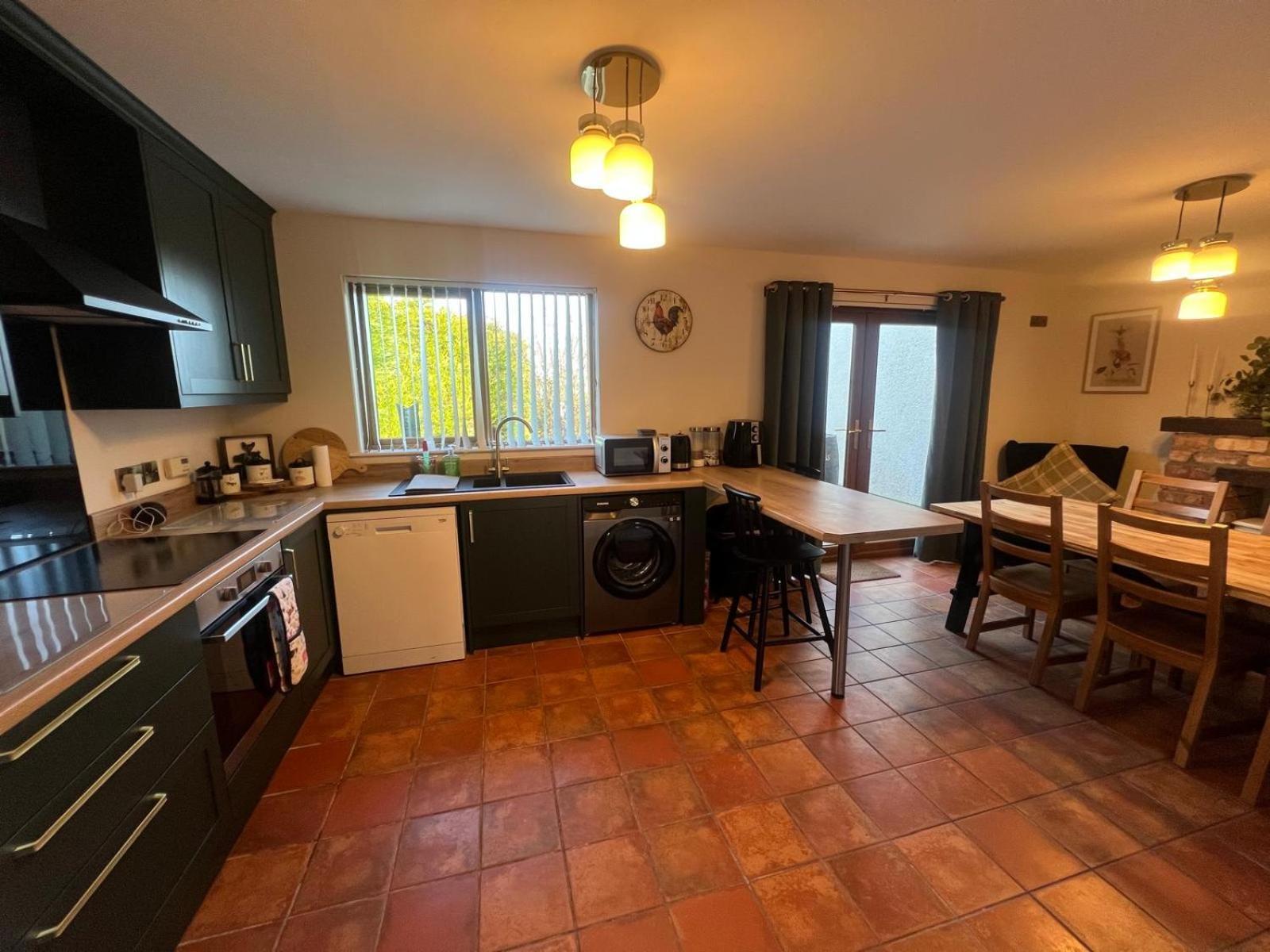 Whitepark Cottage - Your Home Away From Home Ballycastle Exteriör bild